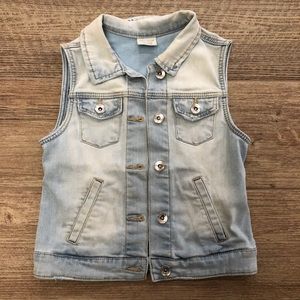 EUC Zara Girls Distressed Denim Vest size 7/8